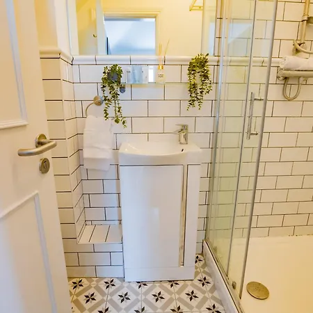 Superb Marina 都柏林