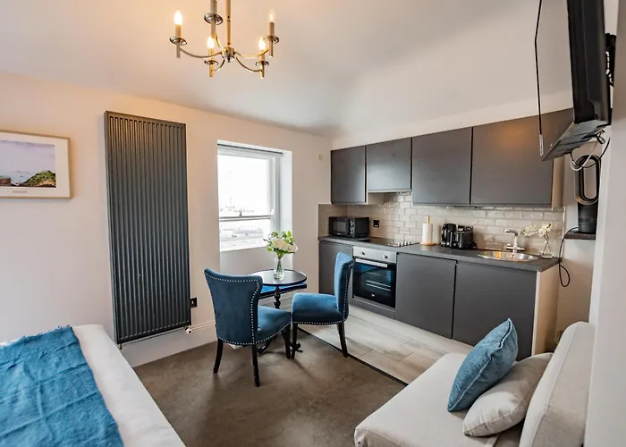 Superb Marina Apartment