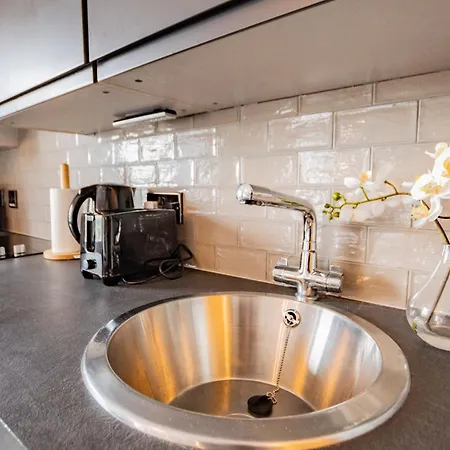 アパート Superb Marina Studio- Sleeps 3 *